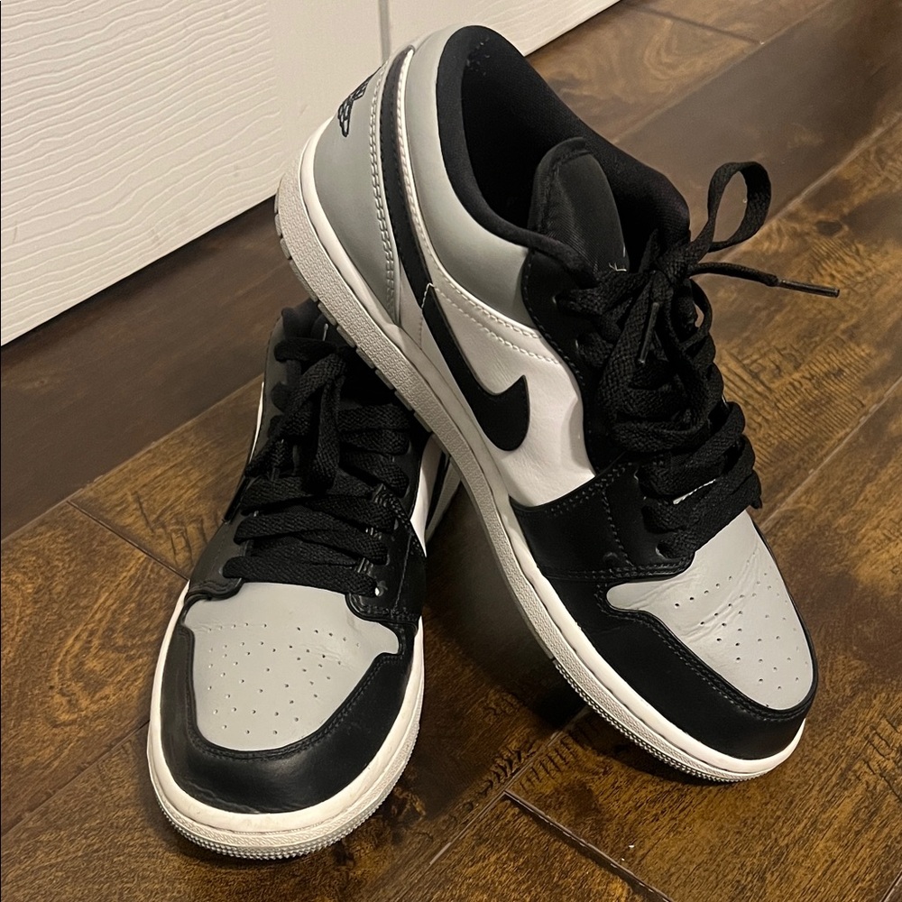 EUC Men’s Nike Air Jordan Low 1 Shadow Toe Shoes Size 8